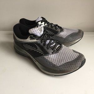 Brooks Levitate Running Shoes White Mens 10.5 M